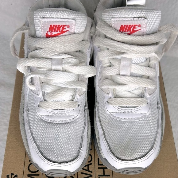 Nike Pre-School Air Max 90 | size 1 | white grey red - Picture 6 of 12
